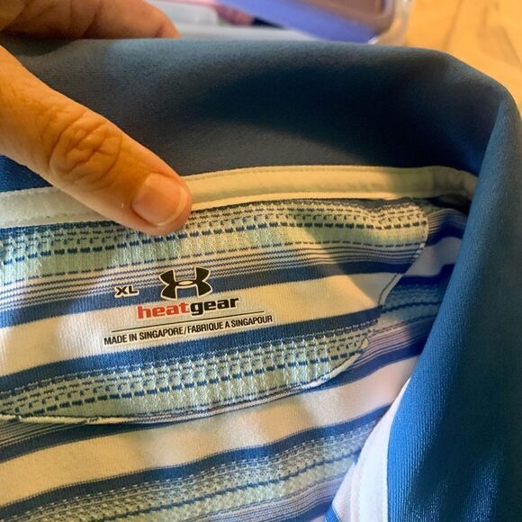 Under Armour athletic top - Picture 6 of 6